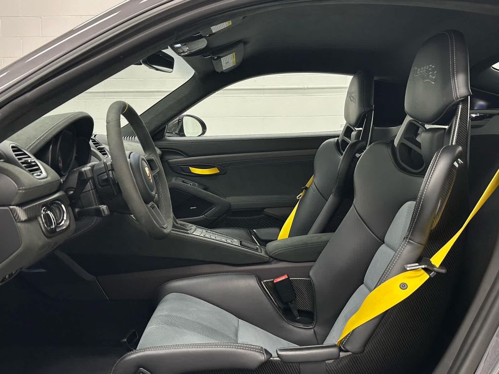 2023 Porsche 718 CAYMAN GT4 RS — миниатюра 11