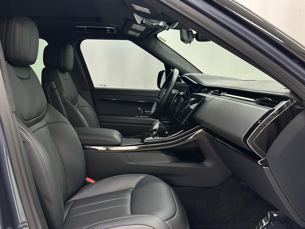 2025 LAND Rover RANGE ROVER SPORT AUTOBIOGRAPHY — миниатюра 17