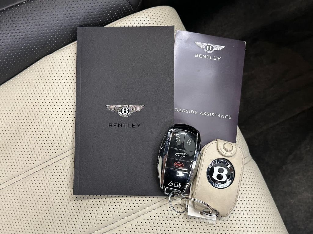 صورة مصغرة 46 لـ 2023 Bentley BENTAYGA V8