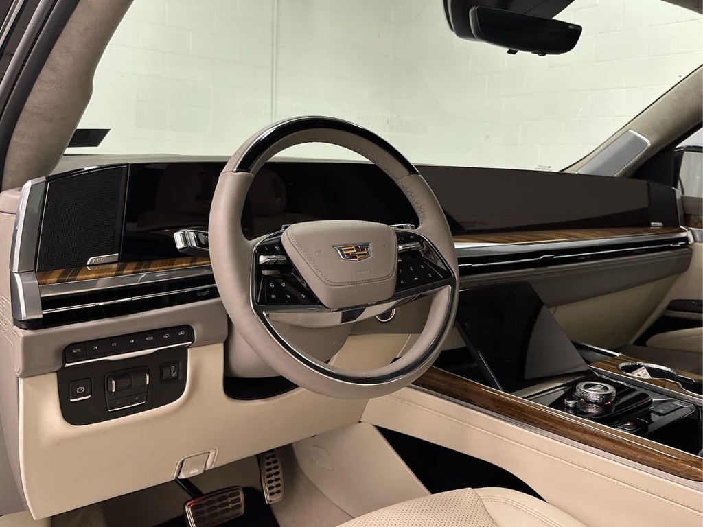 صورة 10 لـ 2026 Cadillac ESCALADE SPORT PLATINUM