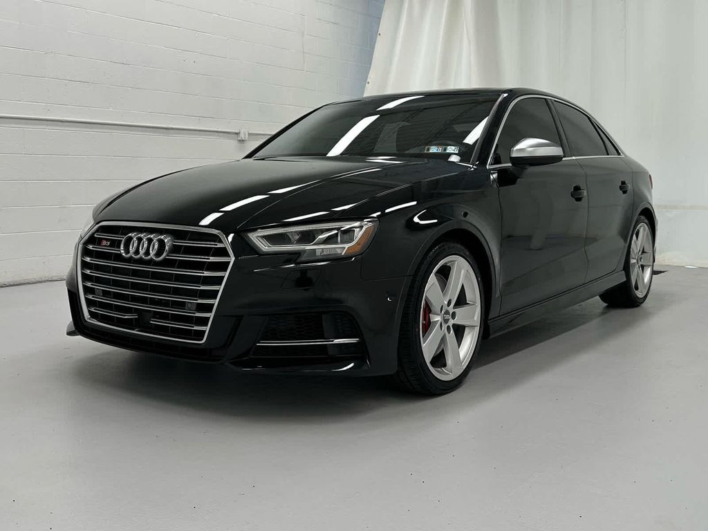صورة 4 لـ 2020 AUDI S3 PREMIUM PLUS TFSI QUATTRO S TRONIC