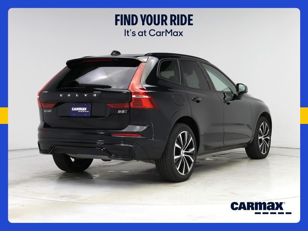 صورة 9 لـ 2023 Volvo XC60 B5 PLUS DARK THEME
