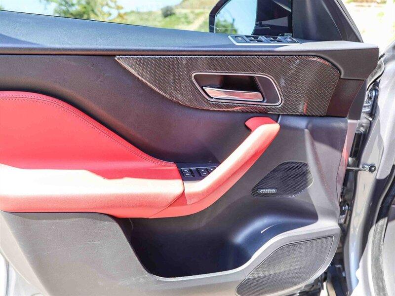 صورة مصغرة 29 لـ 2020 Jaguar F-PACE SVR