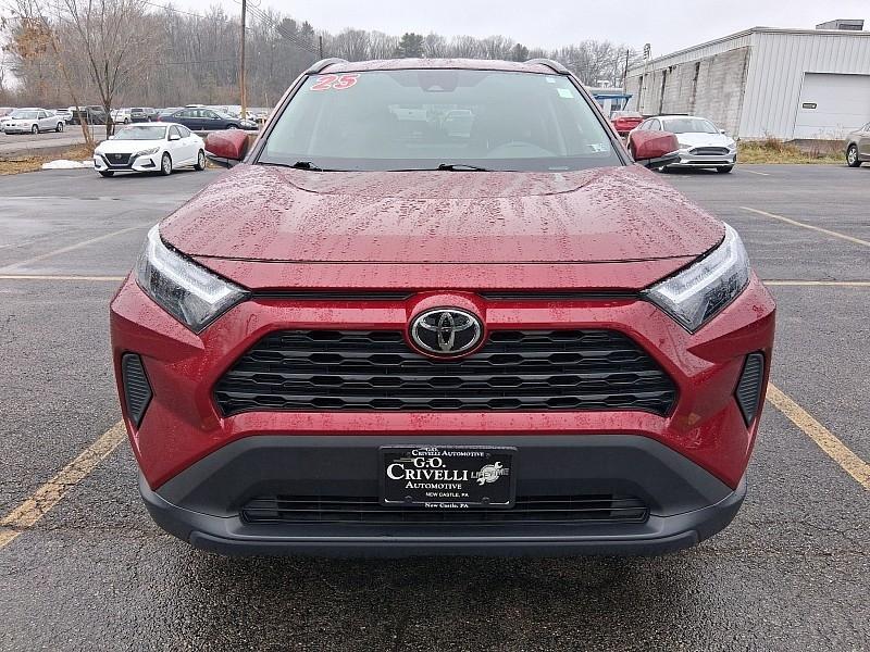 2025 Toyota RAV4 XLE — миниатюра 2