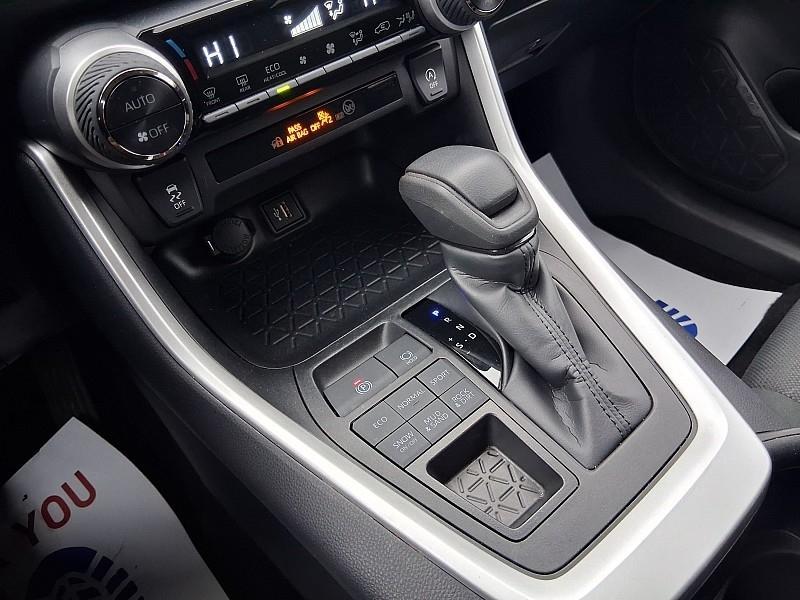 2025 Toyota RAV4 XLE — миниатюра 21