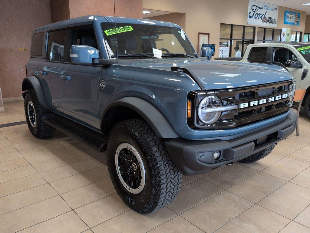 New 2025 Ford Bronco Outer Banks