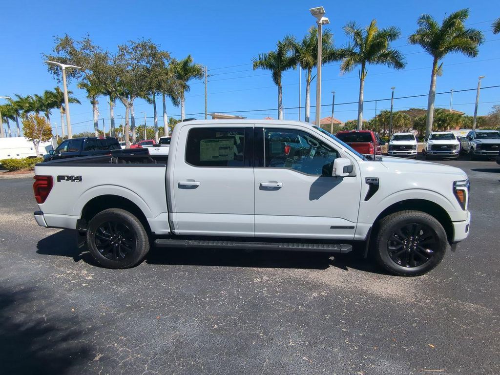 FORD F-150 LARIAT - 3