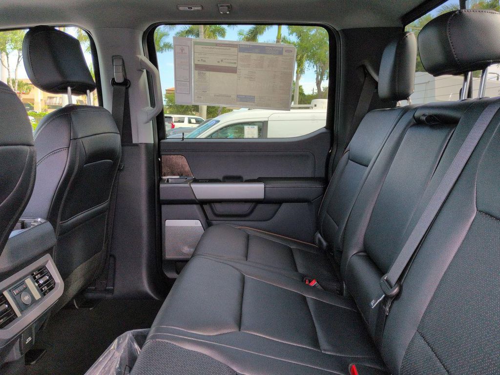 2026 FORD F-250 LARIAT — миниатюра 14