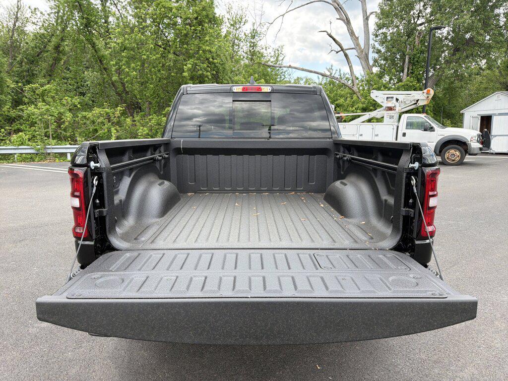 2026 RAM 1500 LARAMIE photo 9
