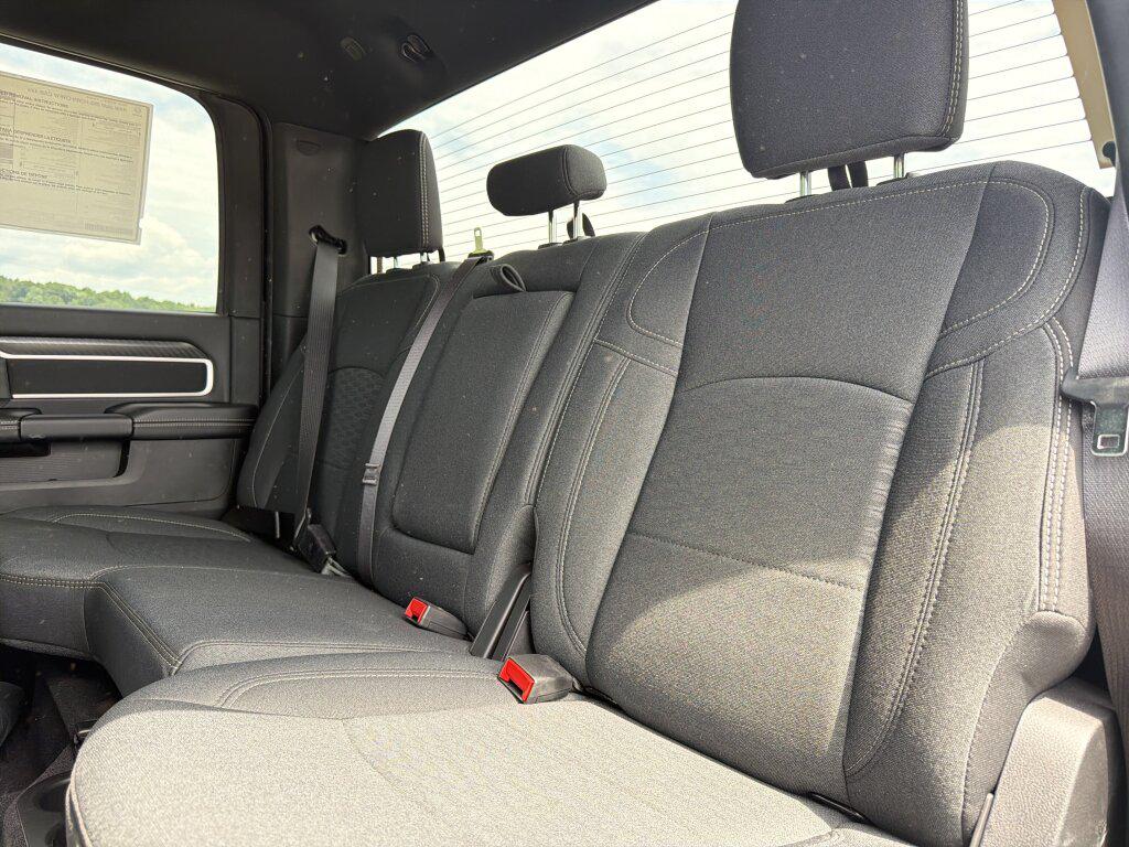 2026 RAM 3500 BIG HORN CREW CAB 4X4 6'4' BOX — фото 8