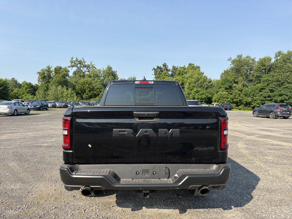 صورة 4 لـ 2026 RAM 1500 WARLOCK CREW CAB 4X4 5'7' BOX