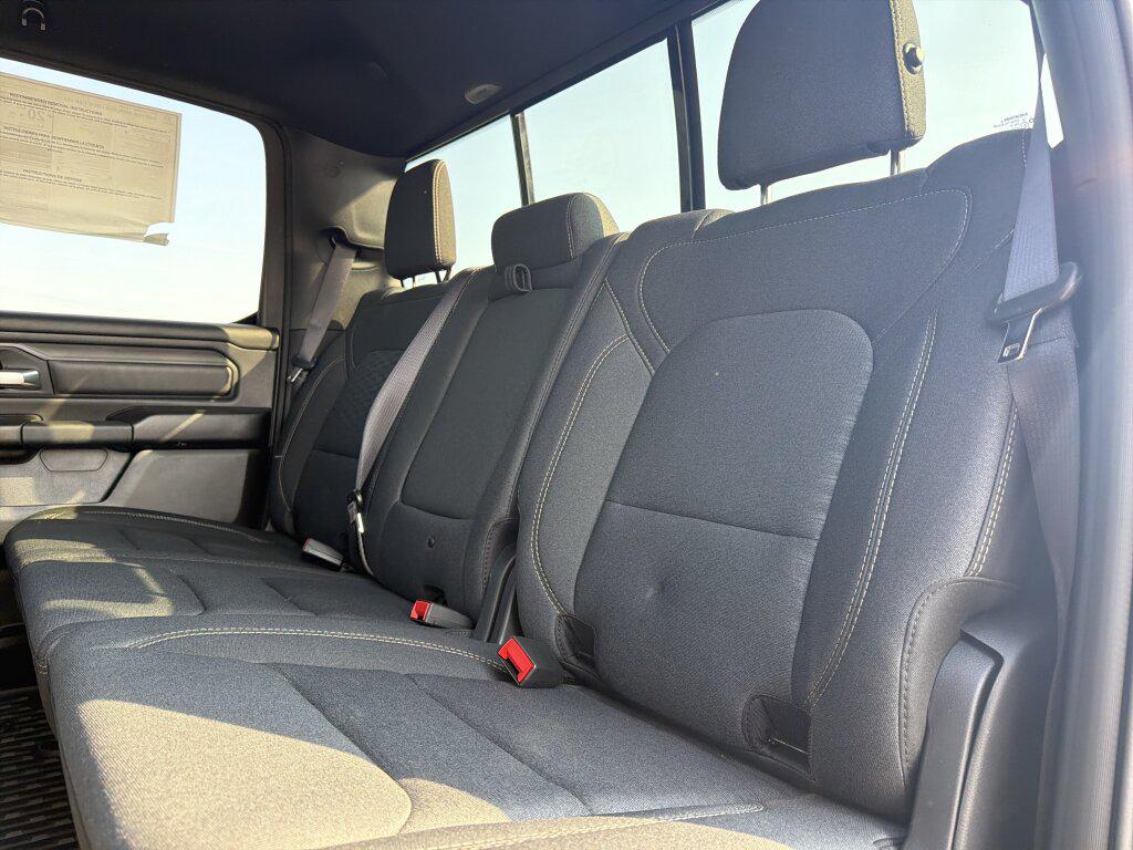 صورة 8 لـ 2026 RAM 1500 WARLOCK CREW CAB 4X4 5'7' BOX