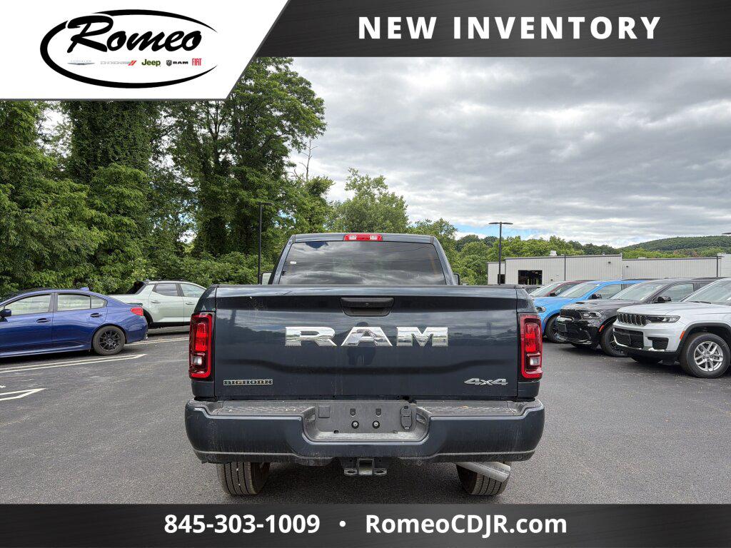 صورة 4 لـ 2026 RAM 3500 BIG HORN CREW CAB 4X4 6'4' BOX