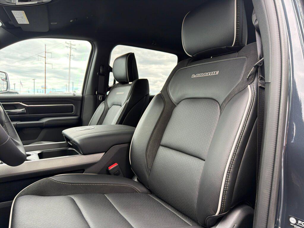 2026 RAM 1500 LARAMIE photo 7