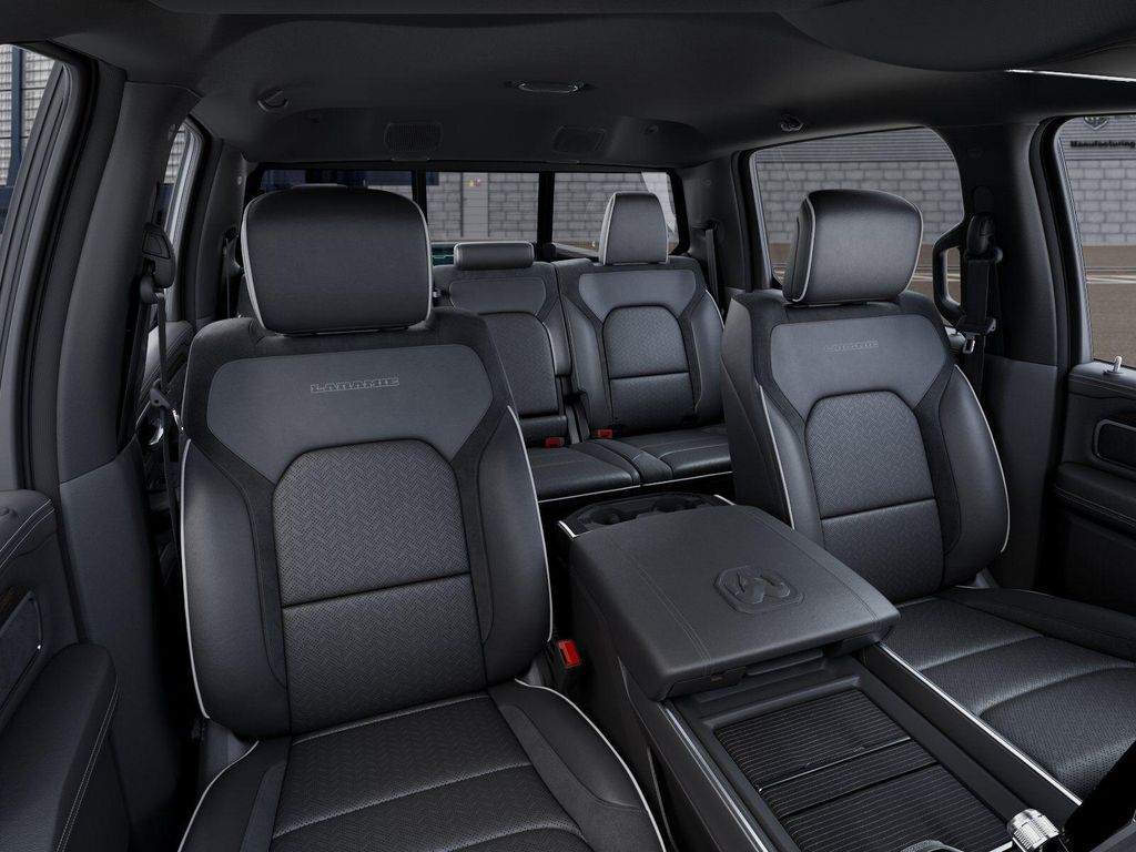 صورة 9 لـ 2026 RAM 1500 LARAMIE
