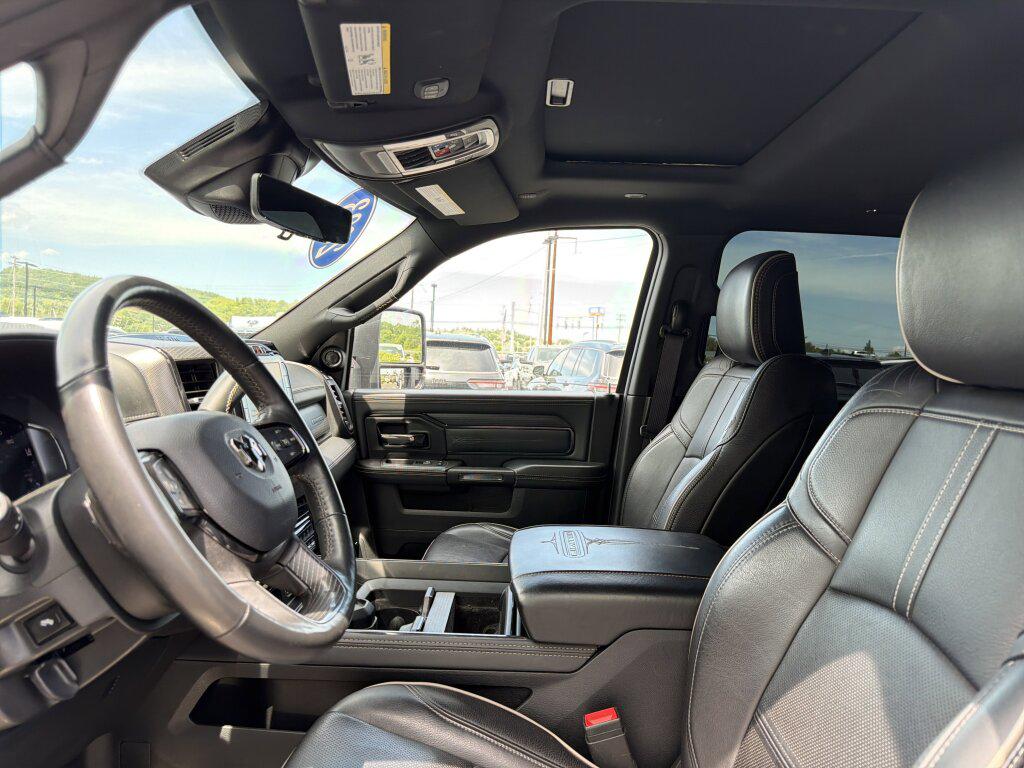 2023 RAM 3500 LIMITED CREW CAB 4X4 8' BOX thumbnail 13