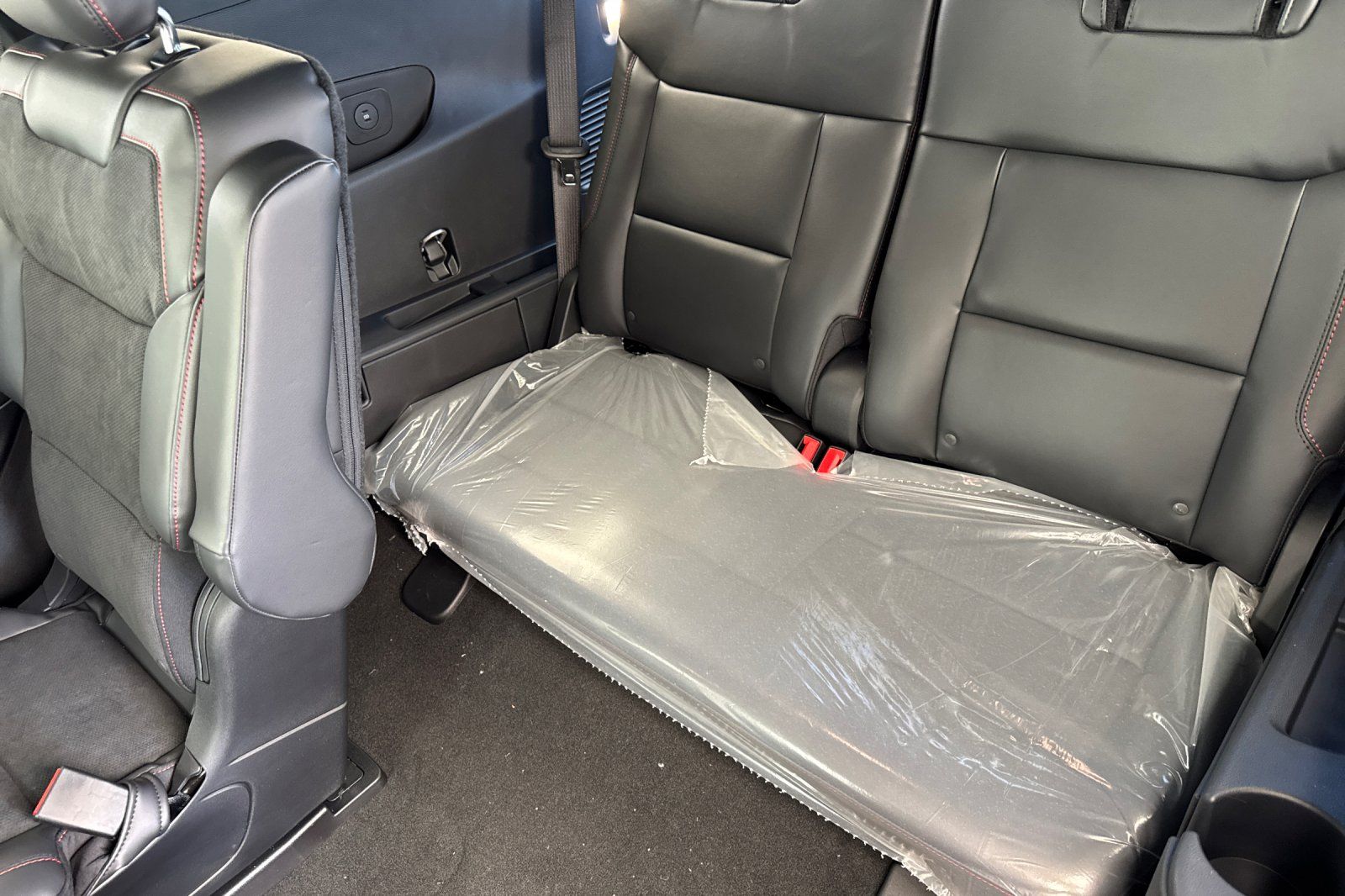 صورة مصغرة 18 لـ 2026 FORD EXPLORER ST