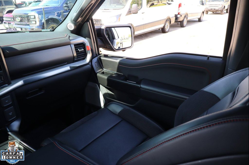صورة مصغرة 24 لـ 2025 FORD F-150 RAPTOR
