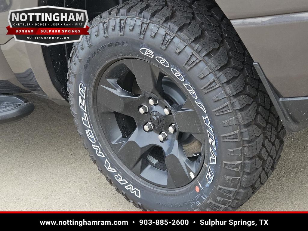 صورة 5 لـ 2026 RAM 1500 WARLOCK CREW CAB 4X4 5'7' BOX