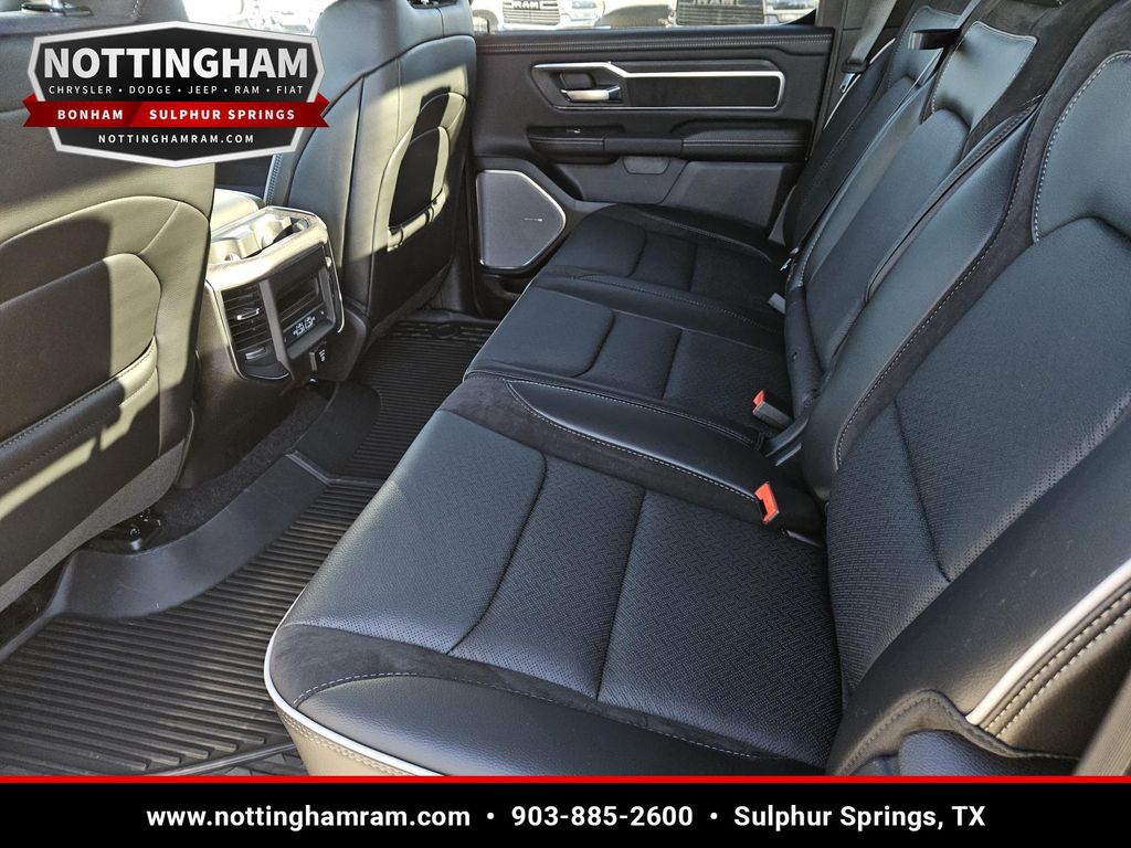 صورة مصغرة 27 لـ 2026 RAM 1500 LARAMIE