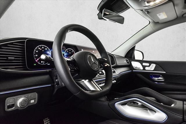 MERCEDES-BENZ GLS - 10