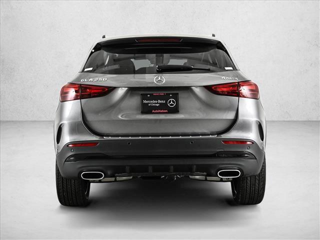 MERCEDES-BENZ GLA - 7