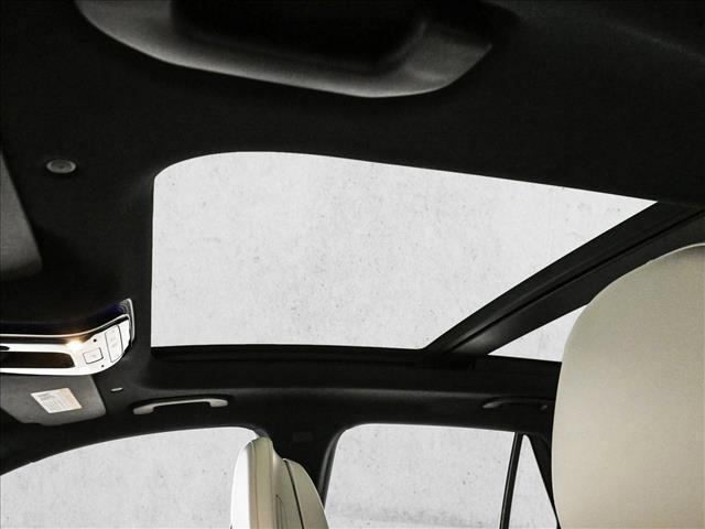 2026 Mercedes-BENZ GLC — миниатюра 17
