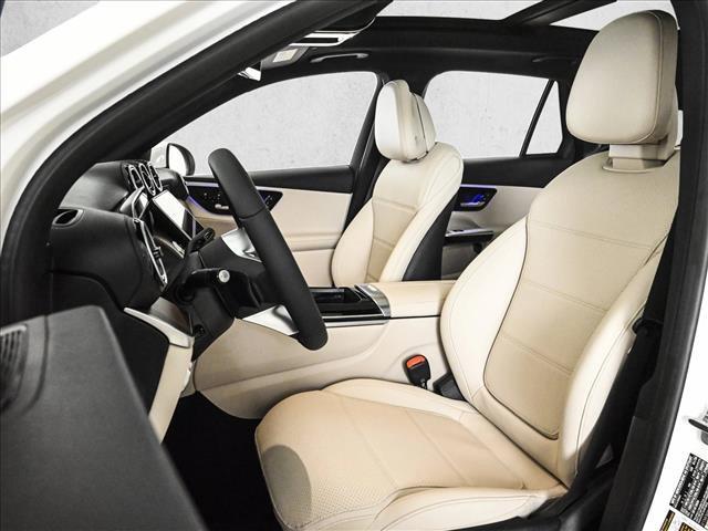 2026 Mercedes-BENZ GLC — миниатюра 18