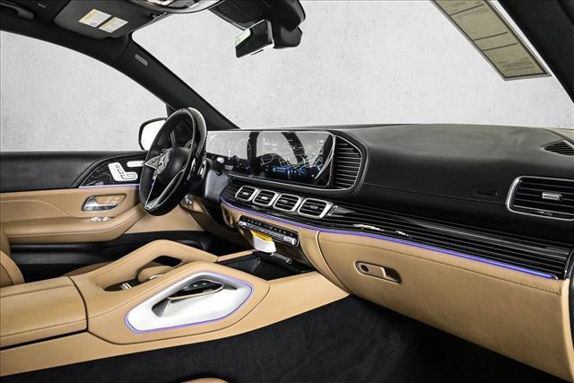 MERCEDES-BENZ GLS - 10