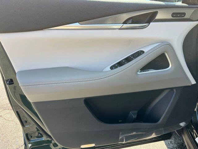 2027 Infiniti QX60 LUXE 照片 10