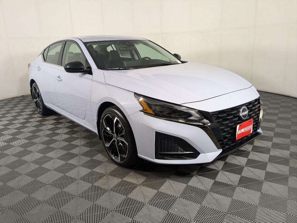 New 2025 Nissan Altima SR