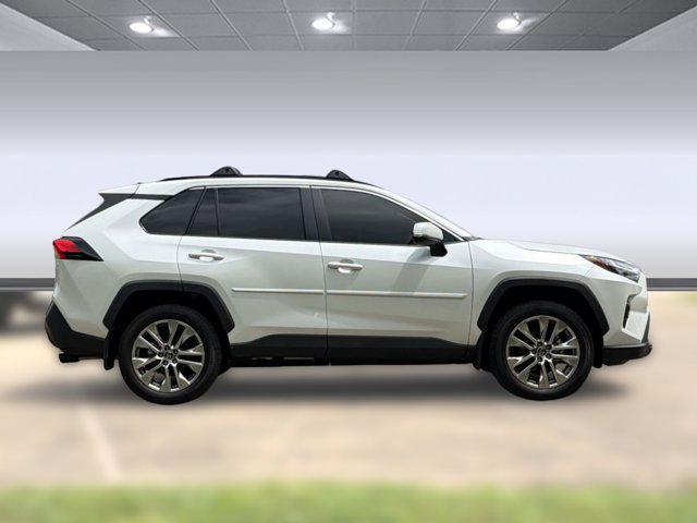 TOYOTA RAV4 - 8