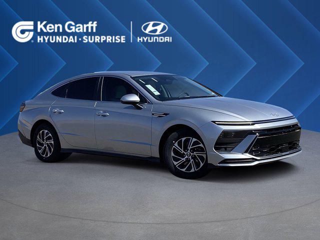 New 2026 Hyundai SONATA Hybrid Base