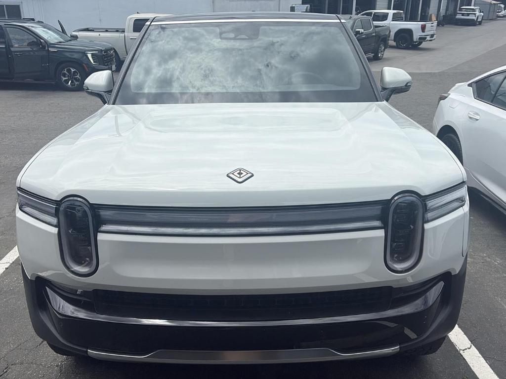 صورة 3 لـ 2026 Rivian R1S DUAL MOTOR STANDARD PACK