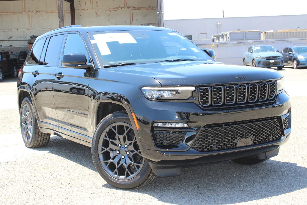 New 2025 Jeep Grand Cherokee Summit