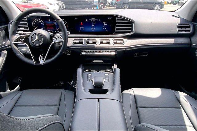 2025 Mercedes-BENZ GLE — миниатюра 12