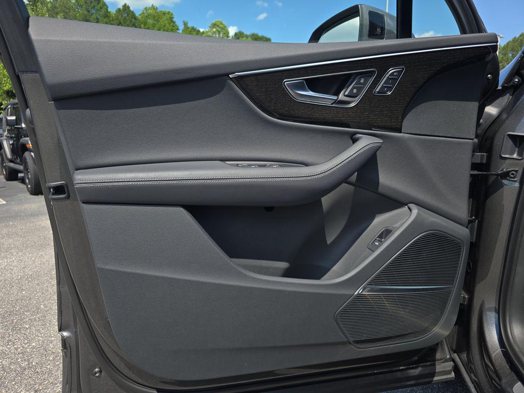 صورة مصغرة 30 لـ 2025 AUDI Q7 45 PREMIUM PLUS