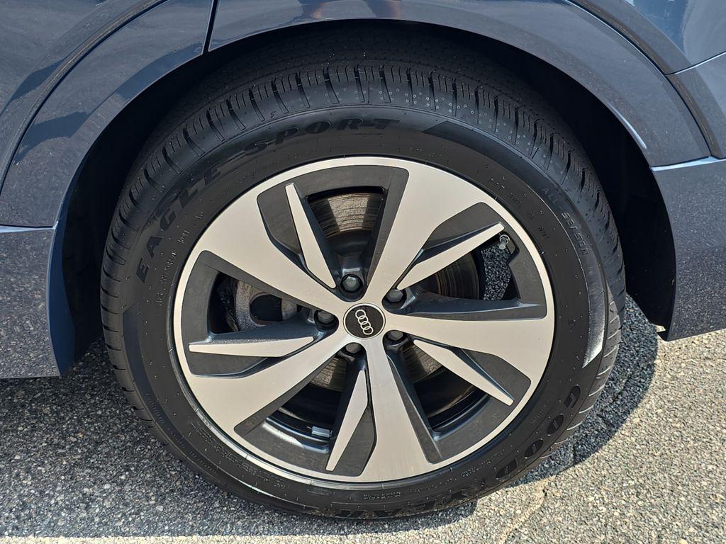 صورة مصغرة 34 لـ 2024 AUDI Q8 E-TRON PREMIUM