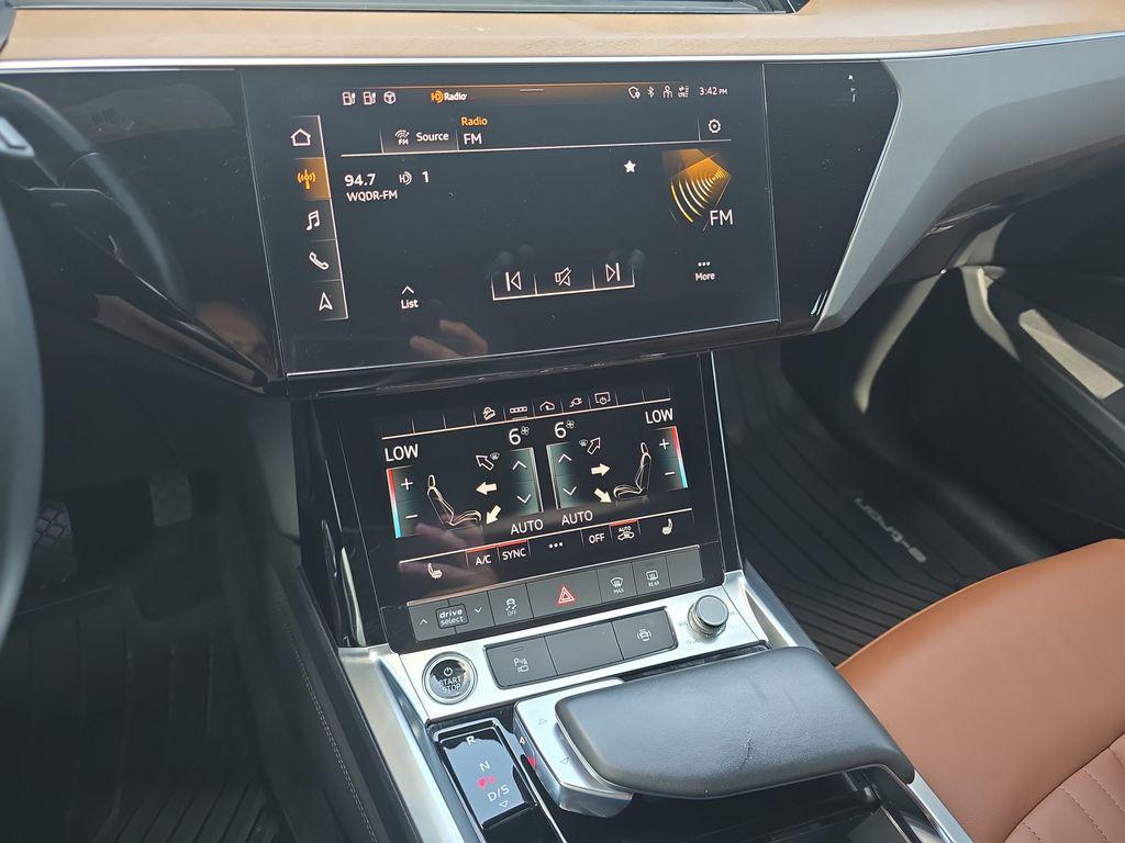 صورة مصغرة 20 لـ 2024 AUDI Q8 E-TRON PREMIUM