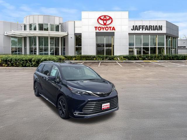 New 2026 Toyota Sienna Platinum