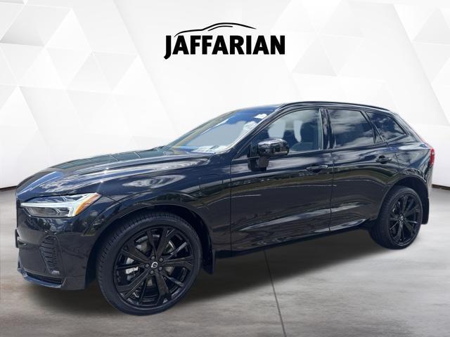 صورة 3 لـ 2024 Volvo XC60 RECHARGE PLUG-IN HYBRID T8 ULTIMATE BLACK EDI