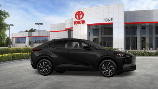 صورة مصغرة 15 لـ 2026 Toyota C-HR SE