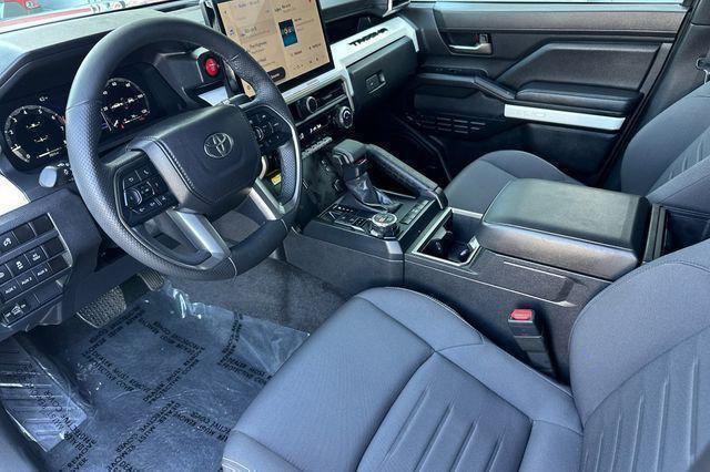 2024 Toyota TACOMA TRD OFF ROAD — миниатюра 12