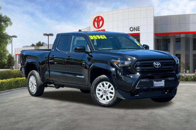 2025 Toyota TACOMA SR5 照片 2