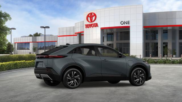 صورة مصغرة 14 لـ 2026 Toyota C-HR SE