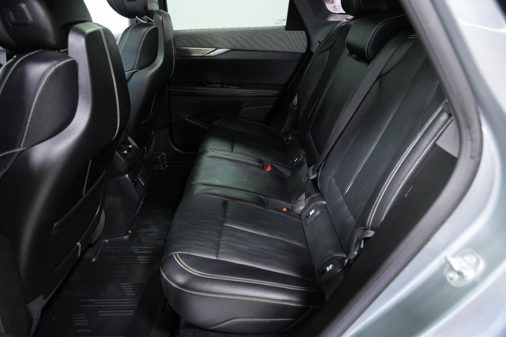 صورة مصغرة 43 لـ 2025 Cadillac OPTIQ SPORT 2 AWD