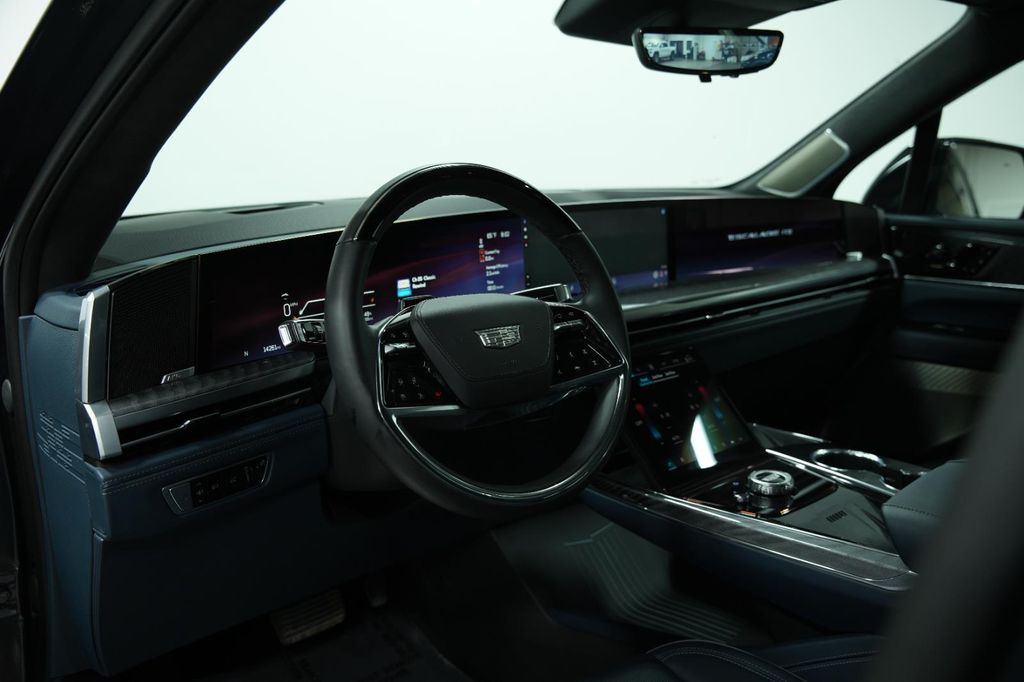 صورة مصغرة 32 لـ 2025 Cadillac ESCALADE IQ LUXURY 2