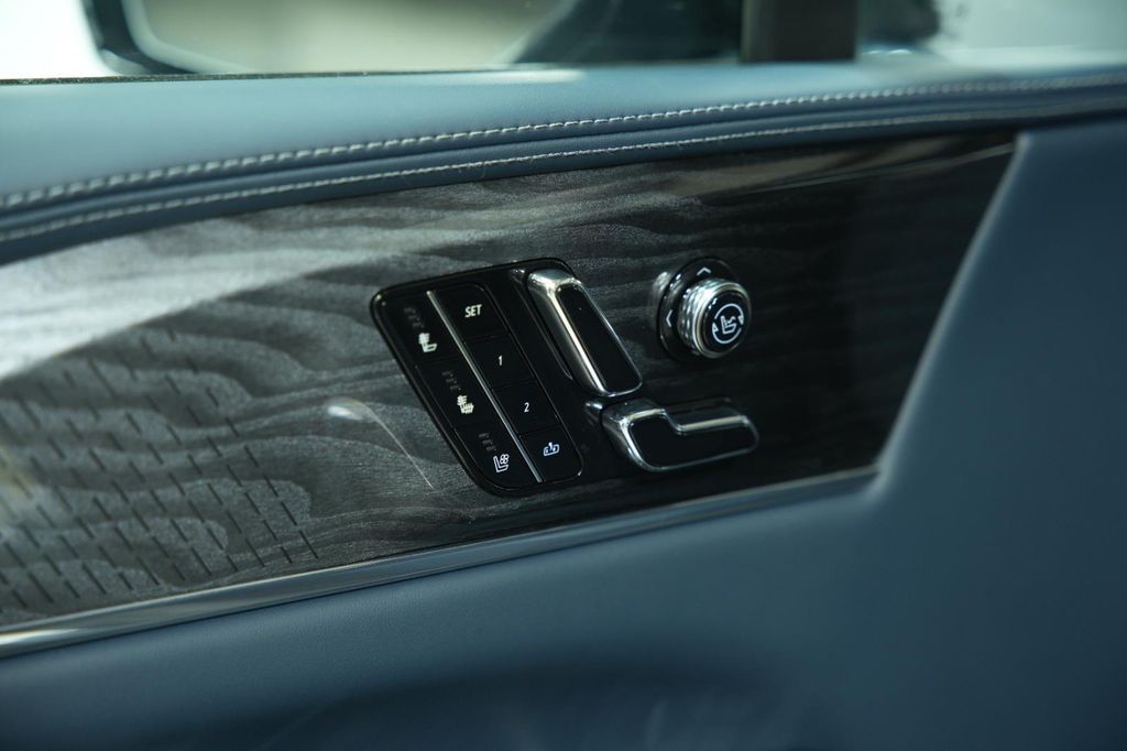 صورة مصغرة 27 لـ 2025 Cadillac ESCALADE IQ LUXURY 2