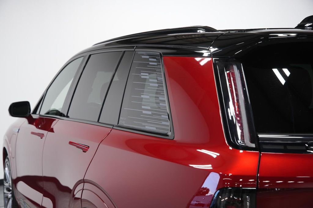 2026 Cadillac VISTIQ PLATINUM photo 9