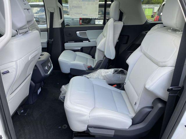 صورة 10 لـ 2027 FORD EXPEDITION MAX PLATINUM